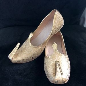 Indian shoes